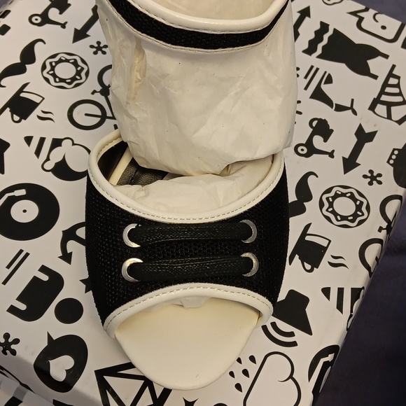 Bamboo - Picture 3 of 6